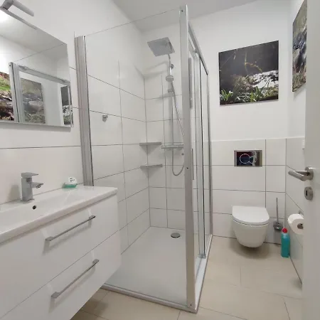 Frühstückspension Steepleview House 3*